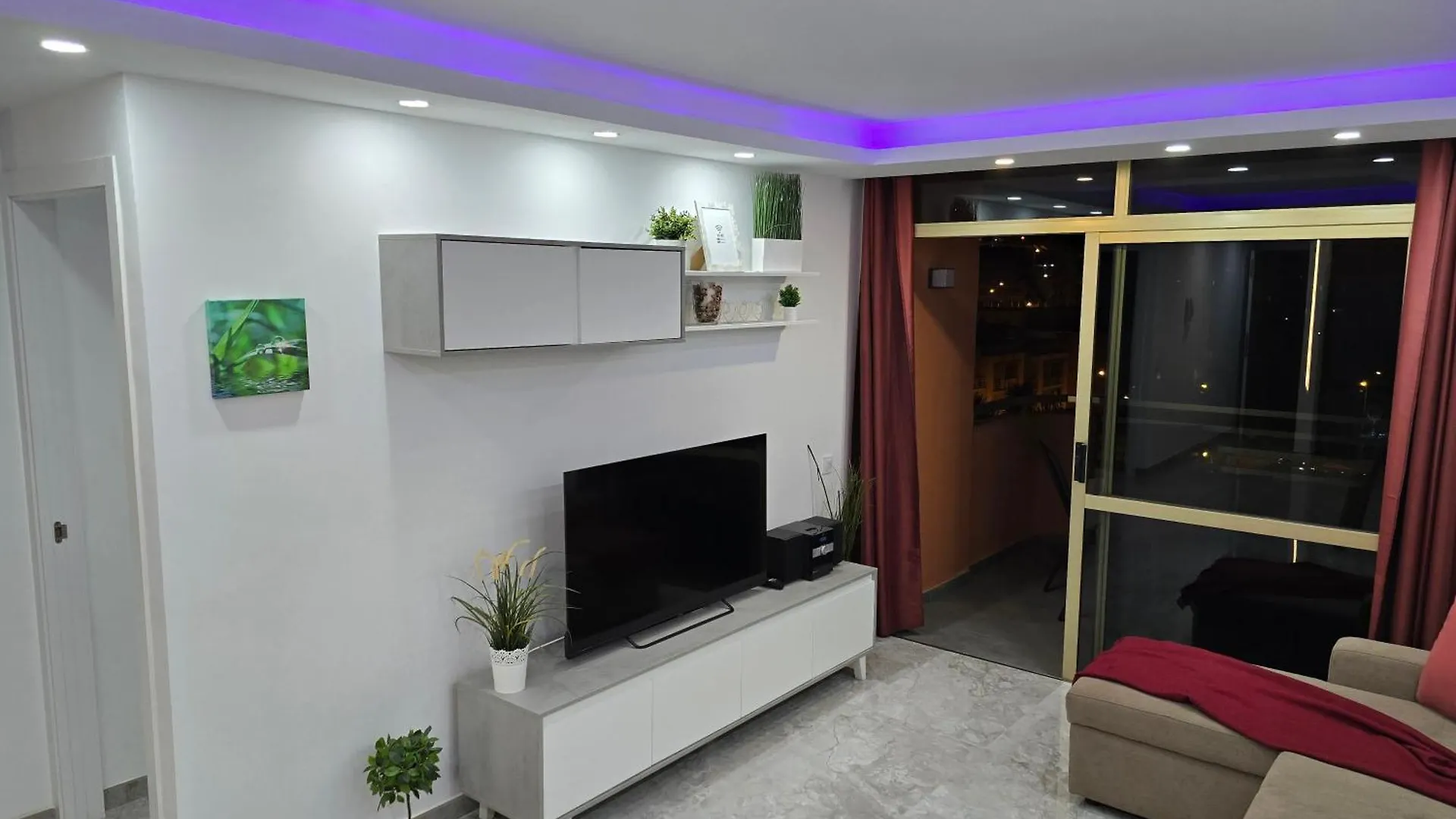לוס כריסטיאנוס Apartment Eden Mit Beheiztem Pool, Luxurioese Ausstattung Mit Marmorboden, Marmorbadezimmer ספרד